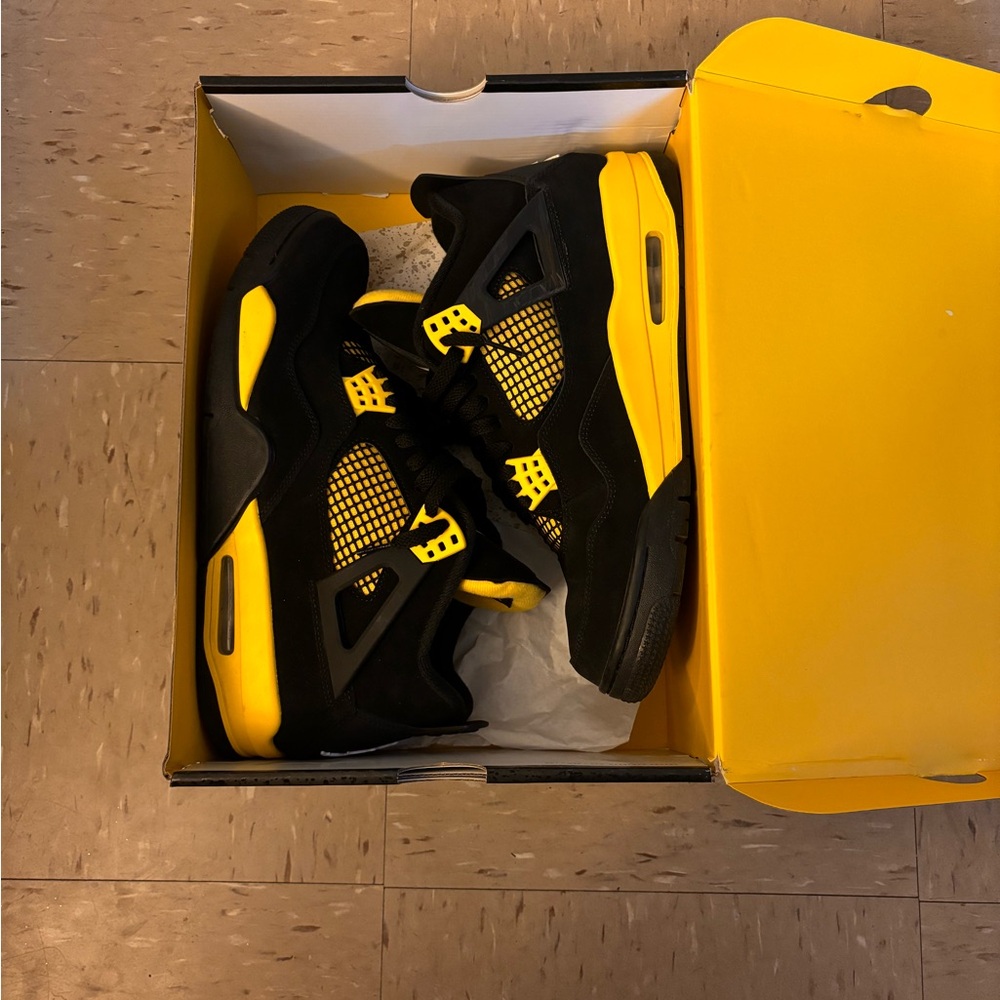 Jordan Thunder 4s